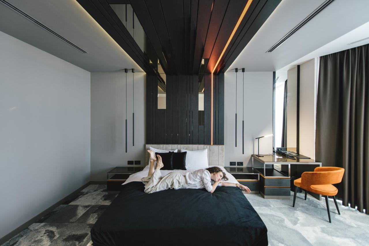 Zeneva Lux Hotel